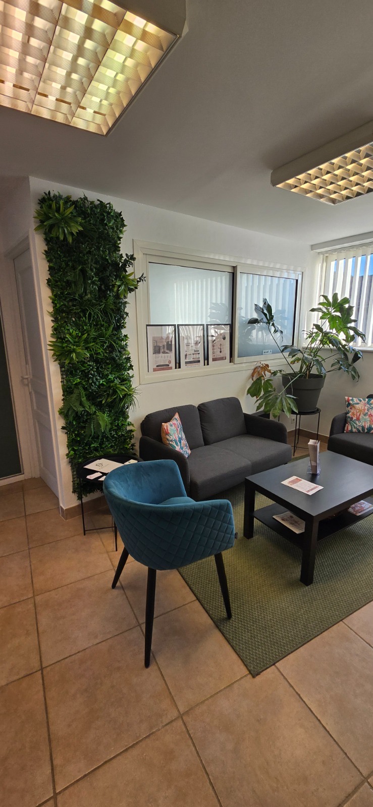 Espace d’accueil du studio EmsBeauty Apt